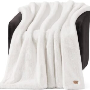 UGG Euphoria Faux Fur Throw Blanket, Warm Fluffy Throw for Couch or Bed, Luxury Bedroom Decor, Fluffy Blankets, Machine Washable, 50-inch x 70-inch, White Snow