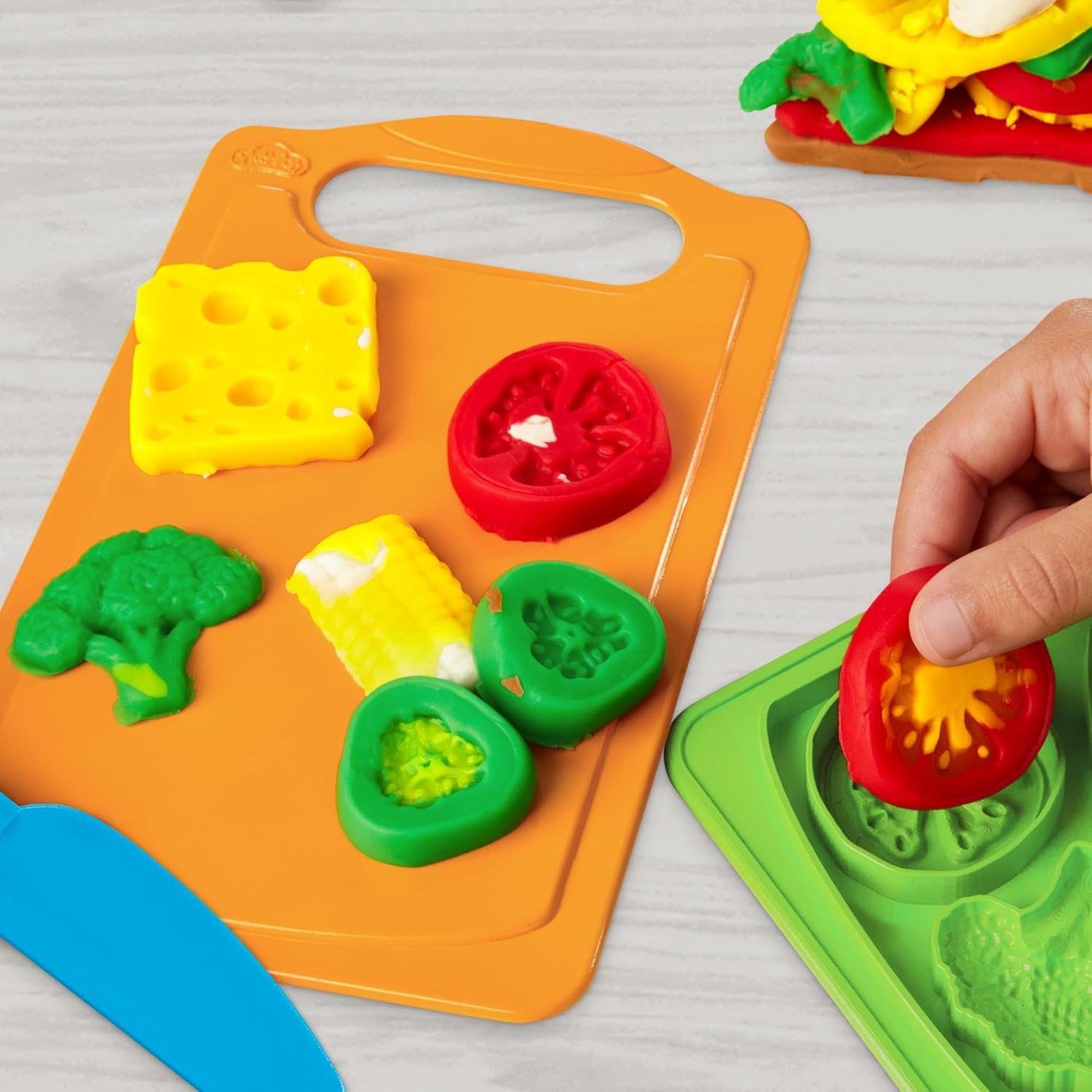 Play-Doh Pizza Slice Playset, Play Food Kitchen Toys for Kids, Arts & Crafts for Boys & Girls 3+ (Amazon Exclusive) - Image 4