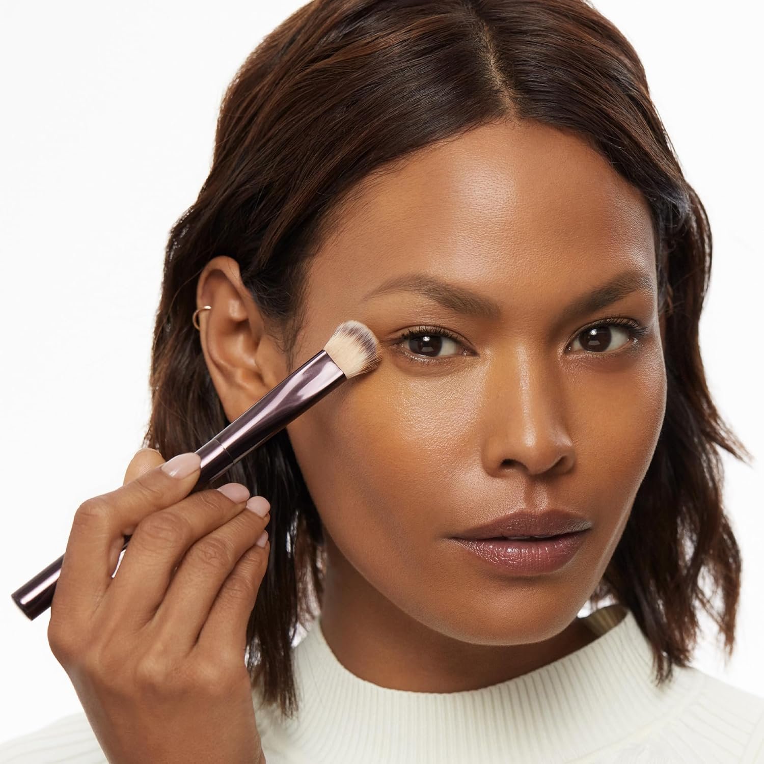 Hourglass Vanish Seamless Finish Concealer Brush - Image 2