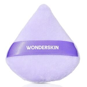Wonderskin FYP Powder Puff - Triangle, Soft Velour Makeup Puff for Loose or Pressed Setting Powder