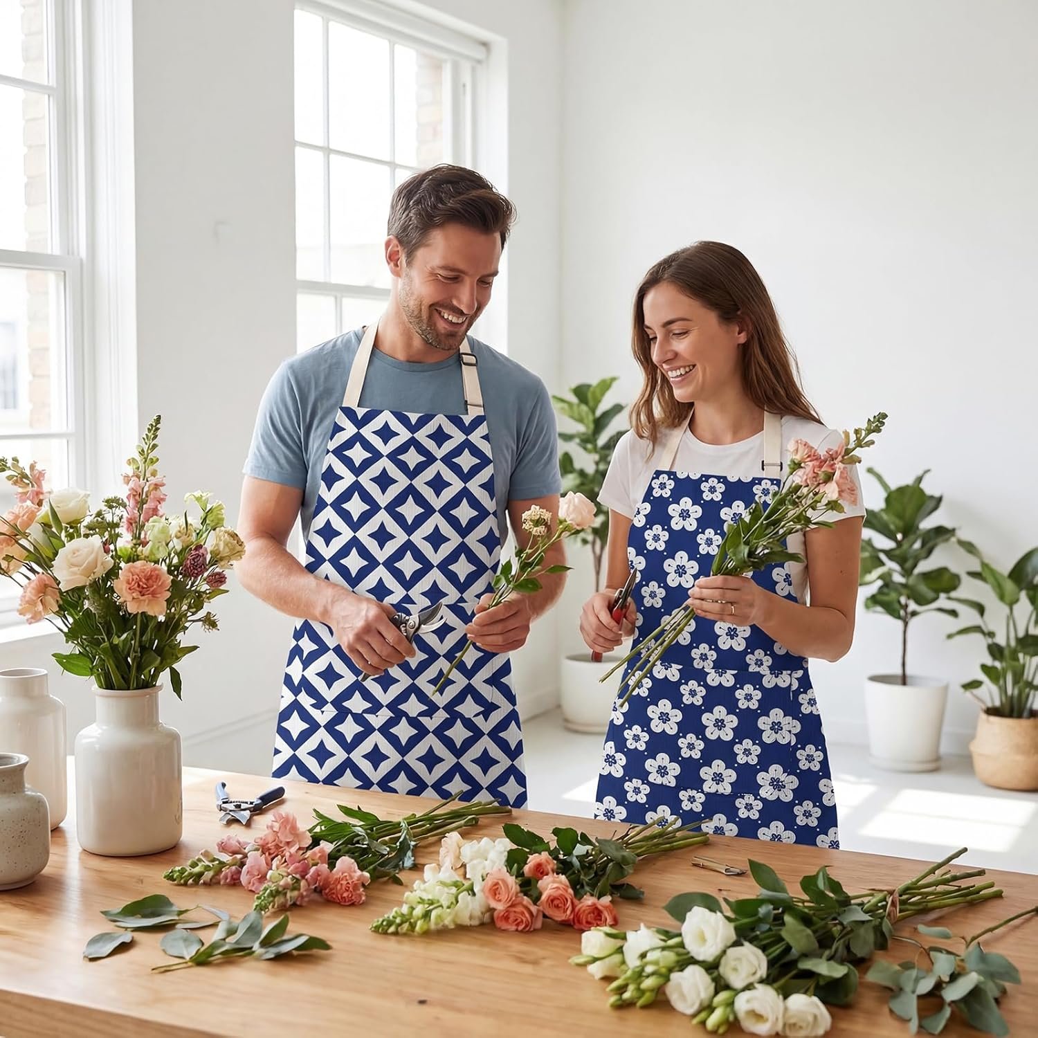 Kitchen Aprons, Adjustable Bib Apron Waterdrop Resistant with 2 Pockets Cooking Kitchen Aprons for Women Men Chef - Image 7