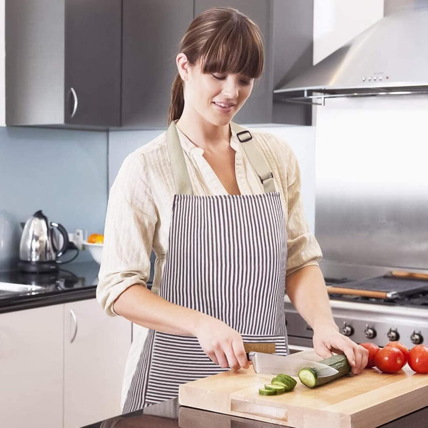 NLUS 2 Pack Kitchen Cooking Aprons, Adjustable Bib Soft Chef Apron with 2 Pockets for Men Women (Brown/Dark Black Strips) - Image 6