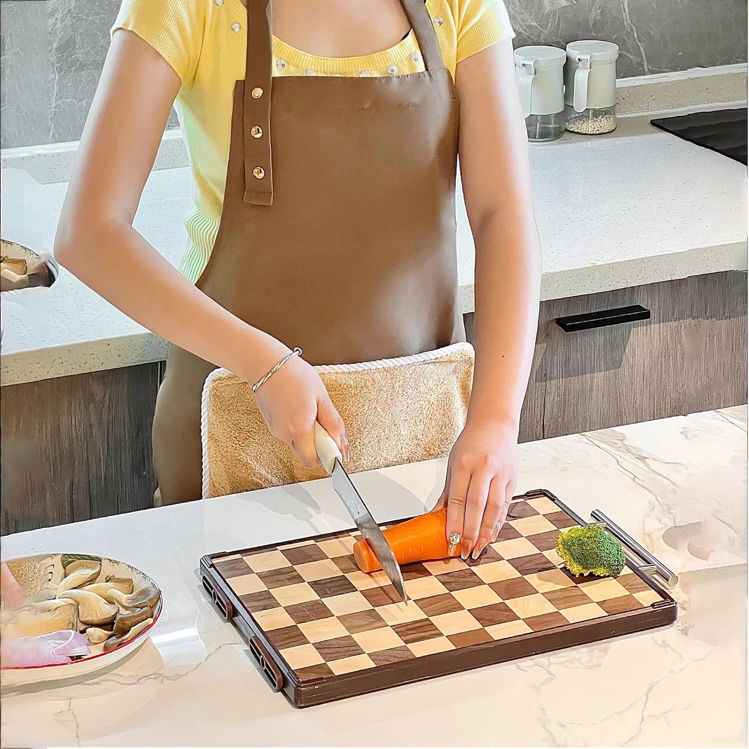 Apron with Towel, 2 Hand Towel & XL Pocket,for Art, Teaching, Kitchen, Cooking, Cleaning, Gardening, Home - Image 5