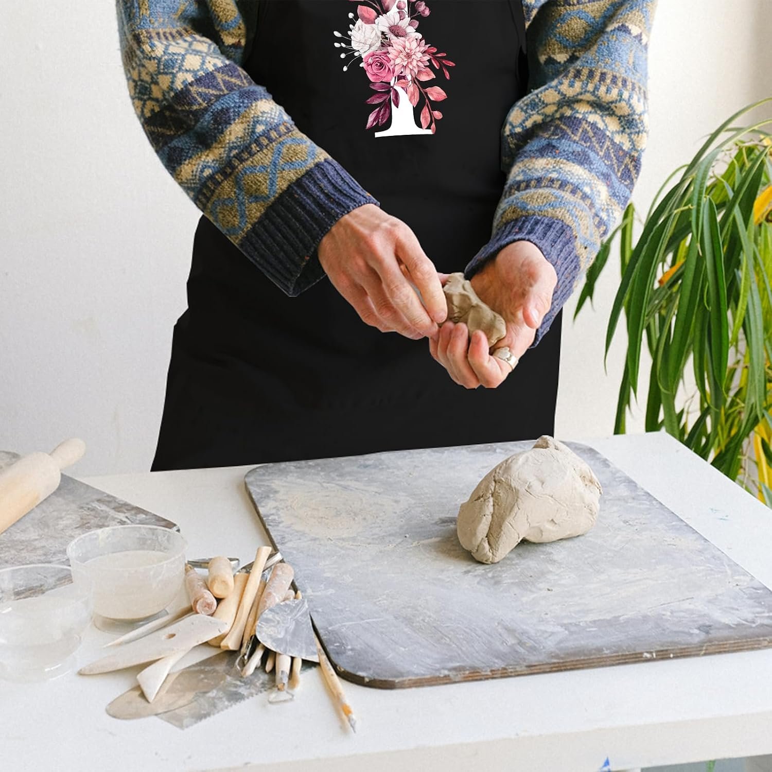 Personalized Aprons for Women with Pockets, Cute Aprons for Women Chef Baking, Cooking Gifts for Mom Birthday - Image 2